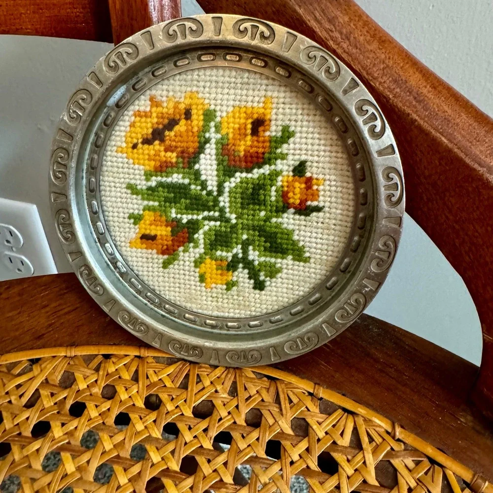 Vintage Coasters Needlepoint Floral Decorative Silver Tone Set of Two - Picture 6 of 6